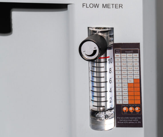 Flow of oxygen monitor